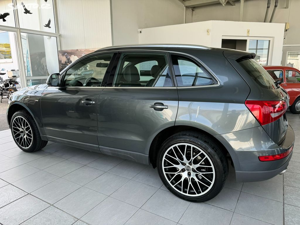 Audi Q5, 3.0 V6 AT 240k Quattro taž.z.