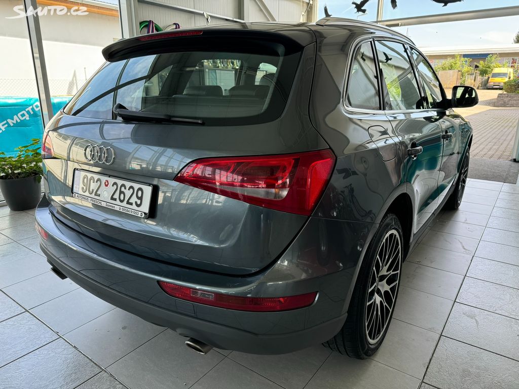 Audi Q5, 3.0 V6 AT 240k Quattro taž.z.