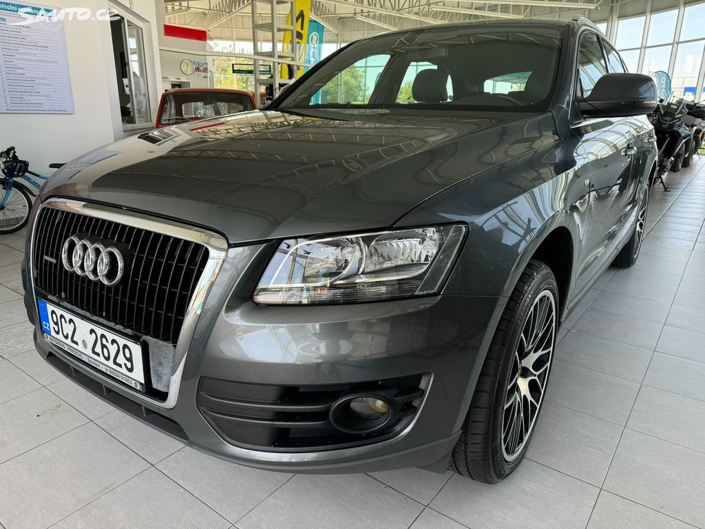 Audi Q5, 3.0 V6 AT 240k Quattro taž.z.