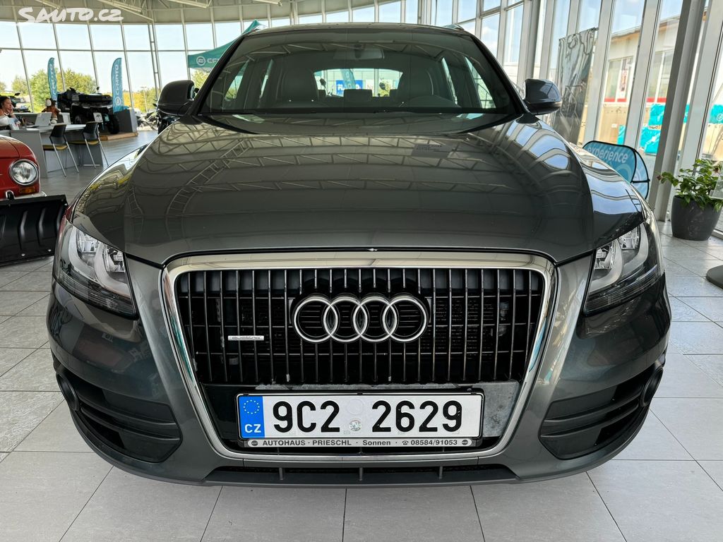 Audi Q5, 3.0 V6 AT 240k Quattro taž.z.