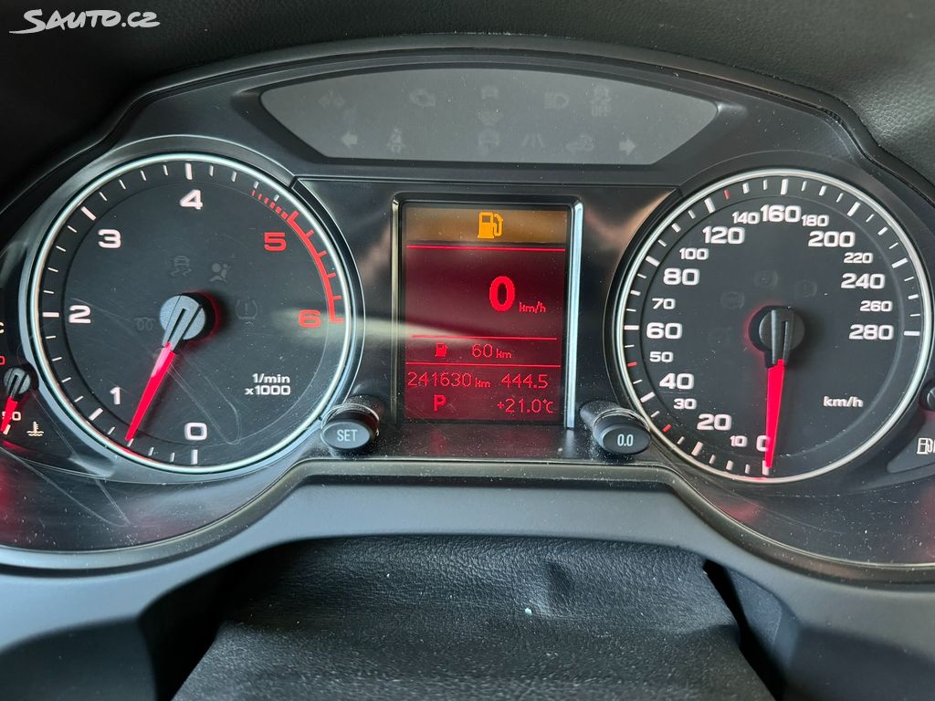 Audi Q5, 3.0 V6 AT 240k Quattro taž.z.