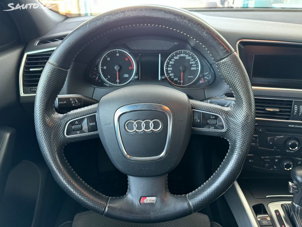 Audi Q5, 3.0 V6 AT 240k Quattro taž.z.