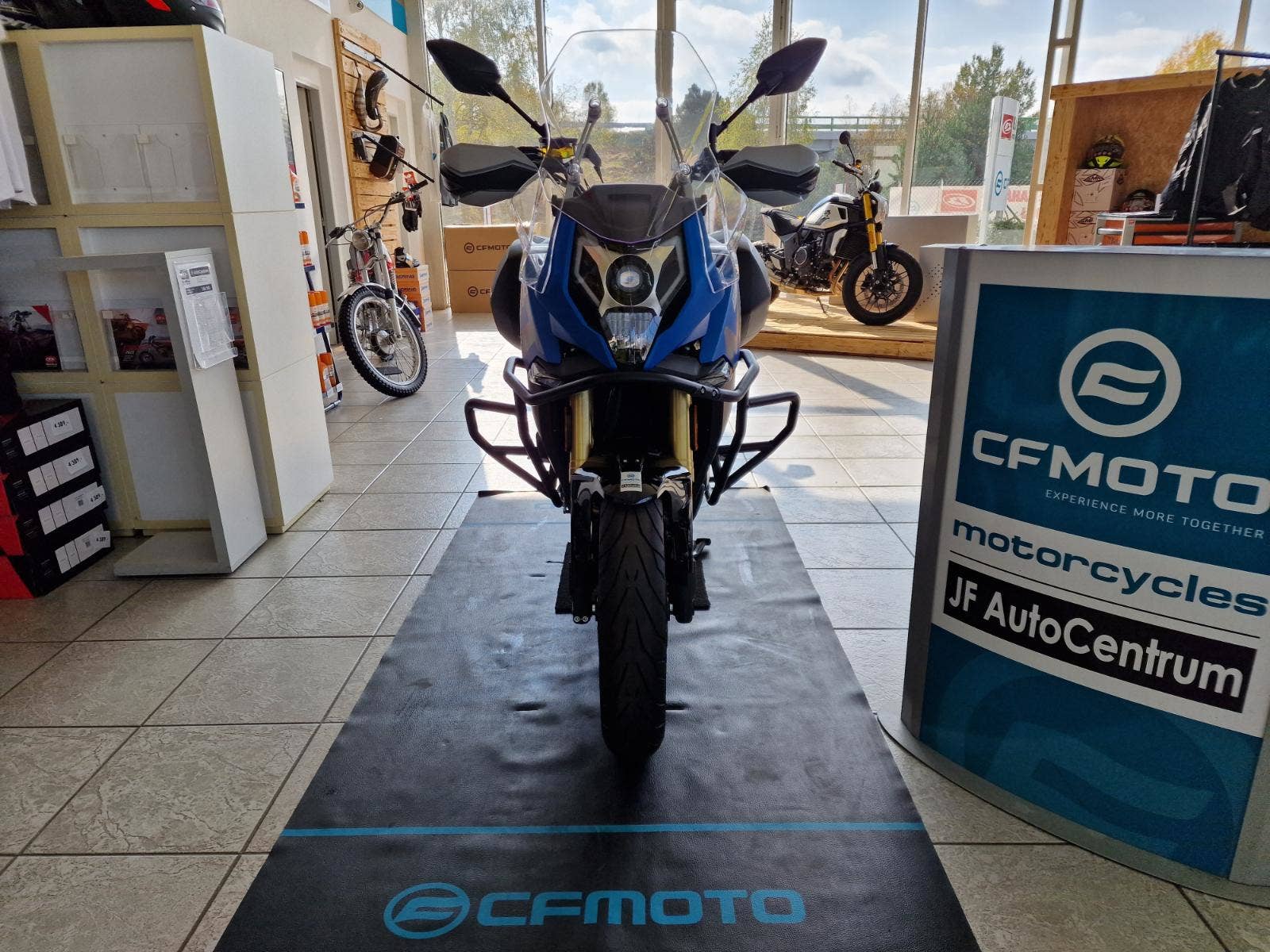 CFMOTO 650 MT