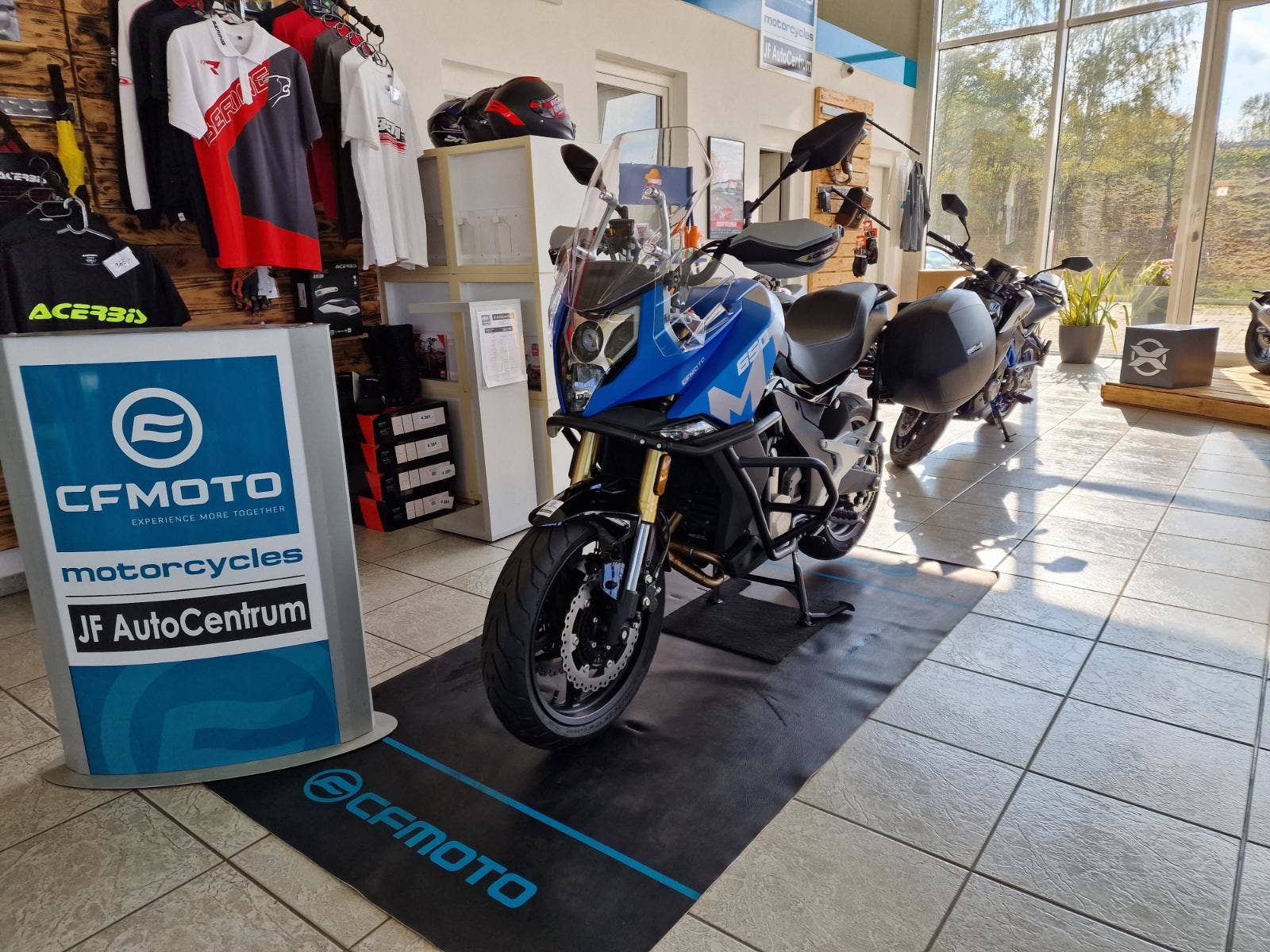 CFMOTO 650 MT