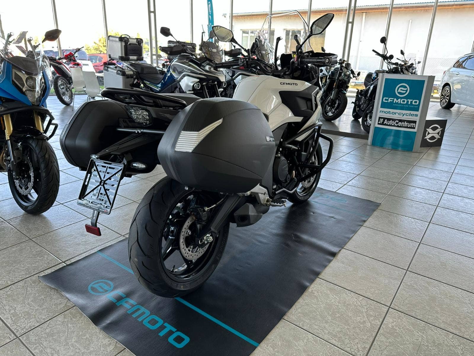 CFMOTO 700 MT Premium