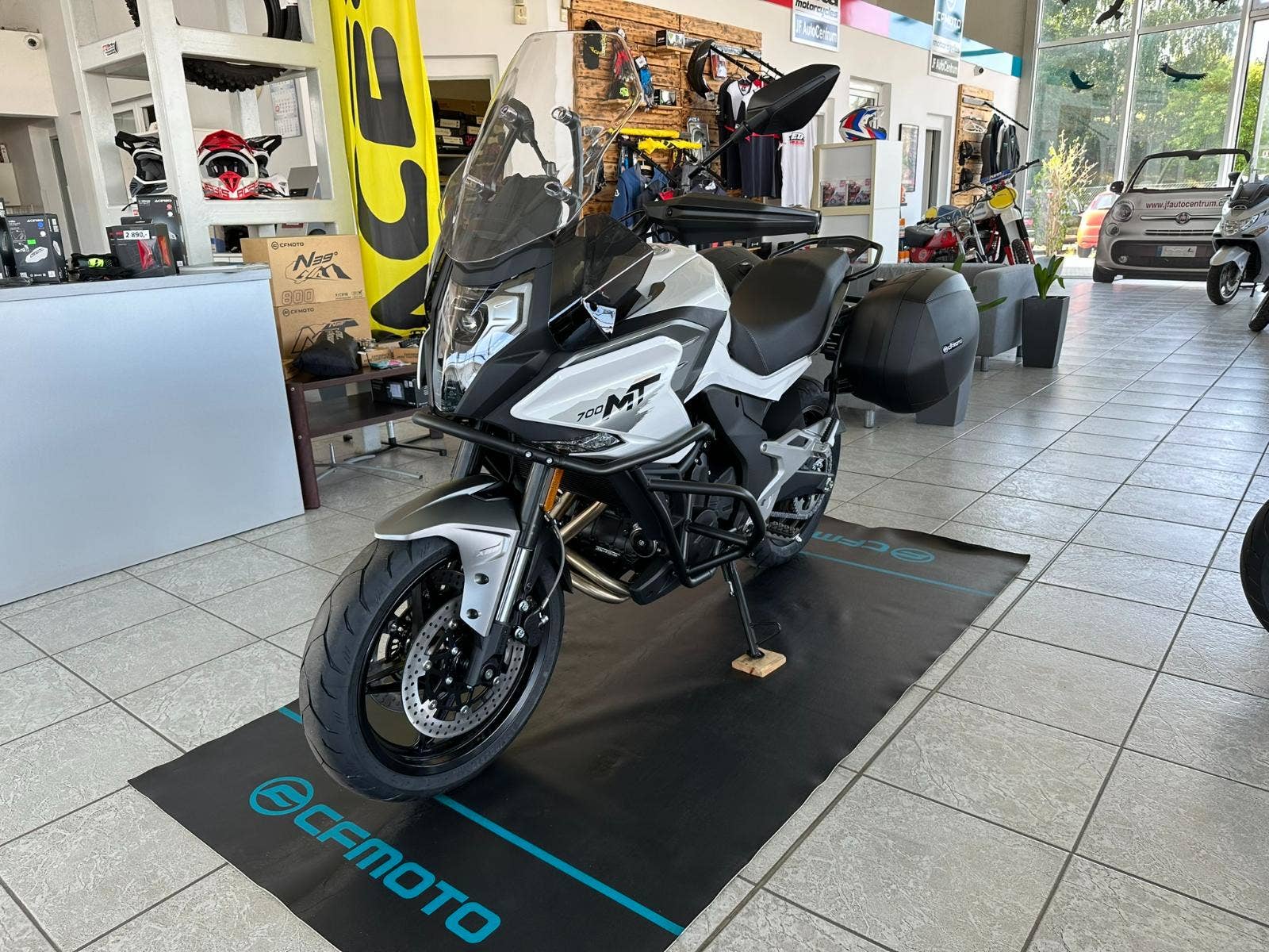 CFMOTO 700 MT Premium