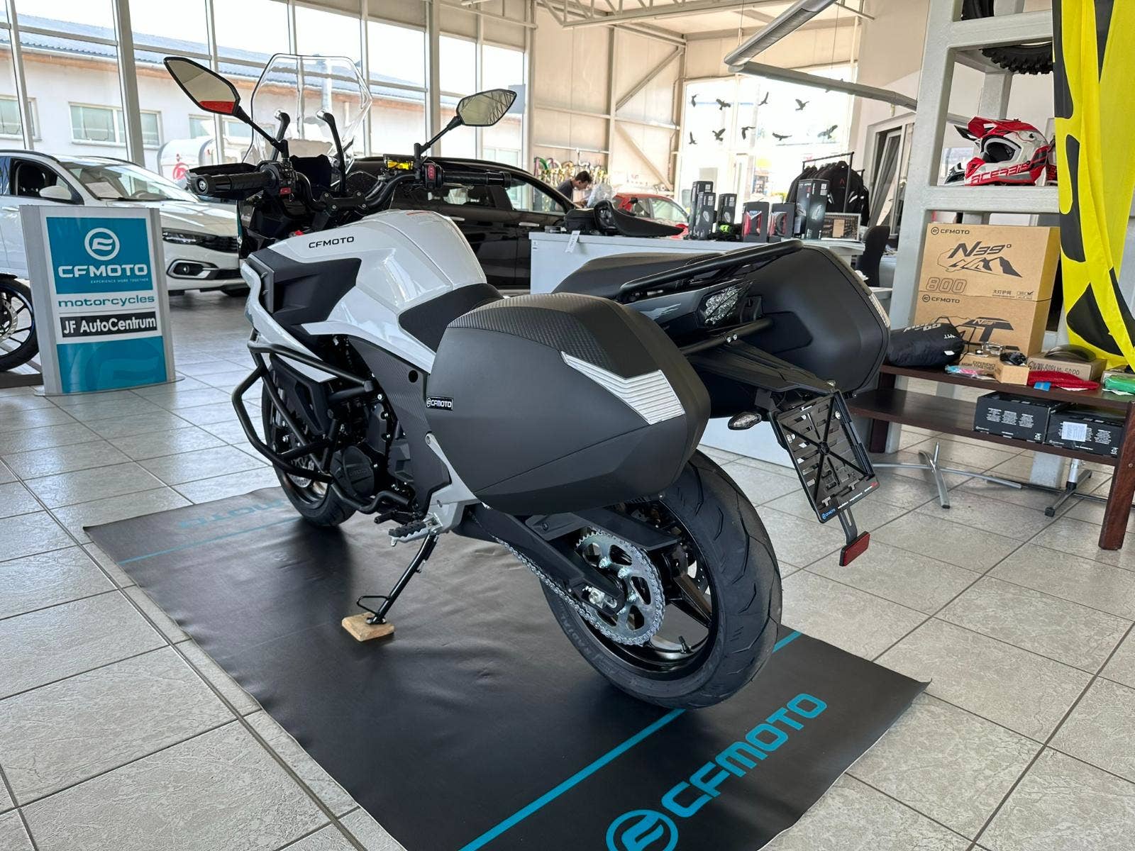 CFMOTO 700 MT Premium