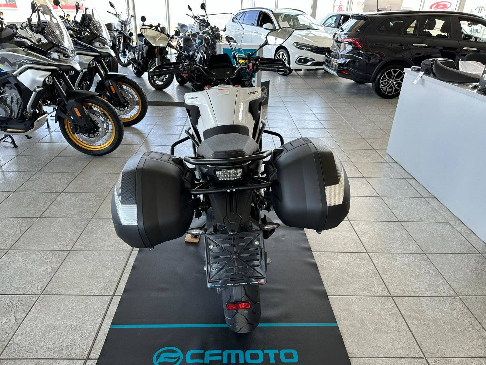 CFMOTO 700 MT Premium