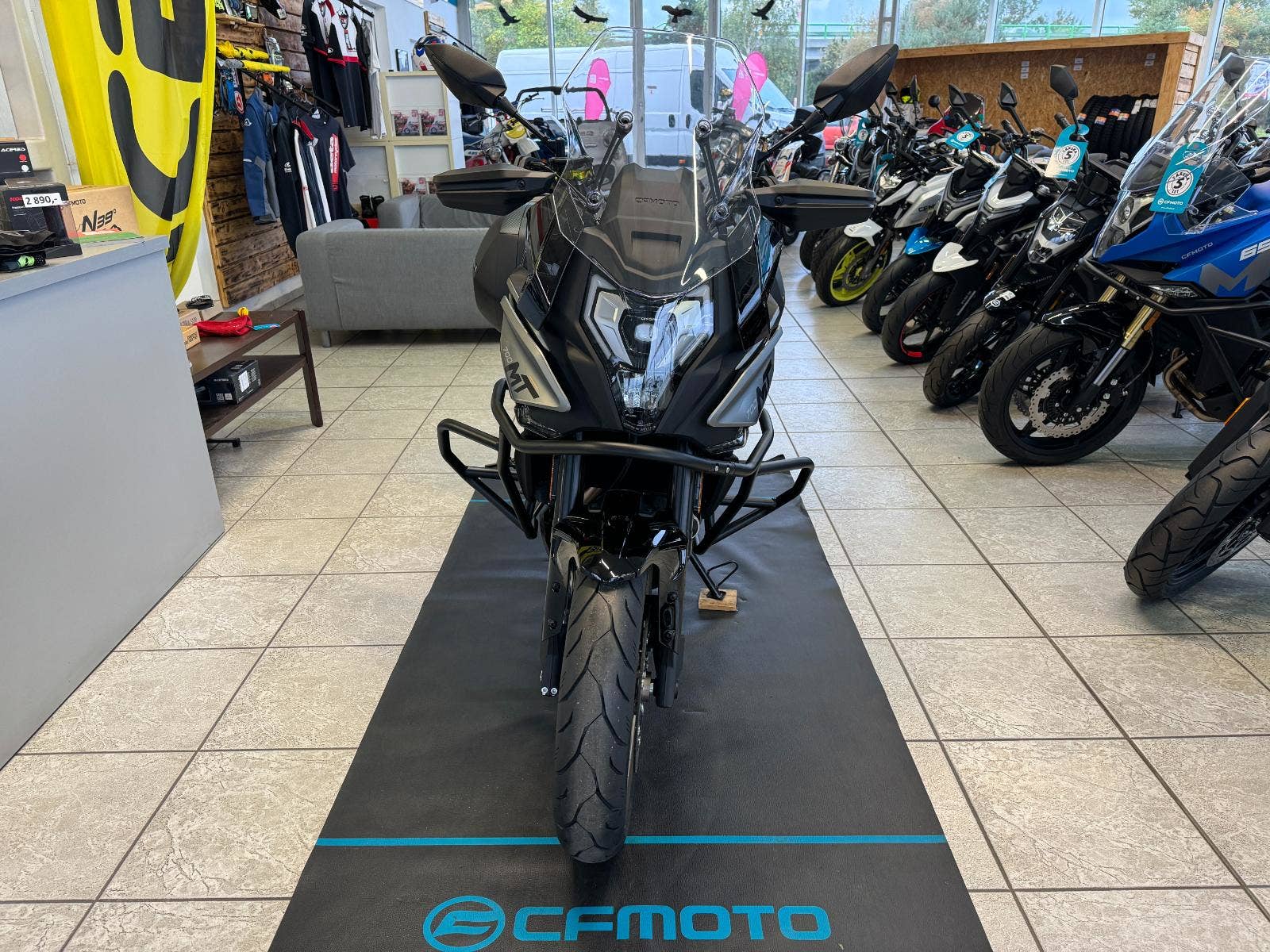 CFMOTO 700 MT Premium