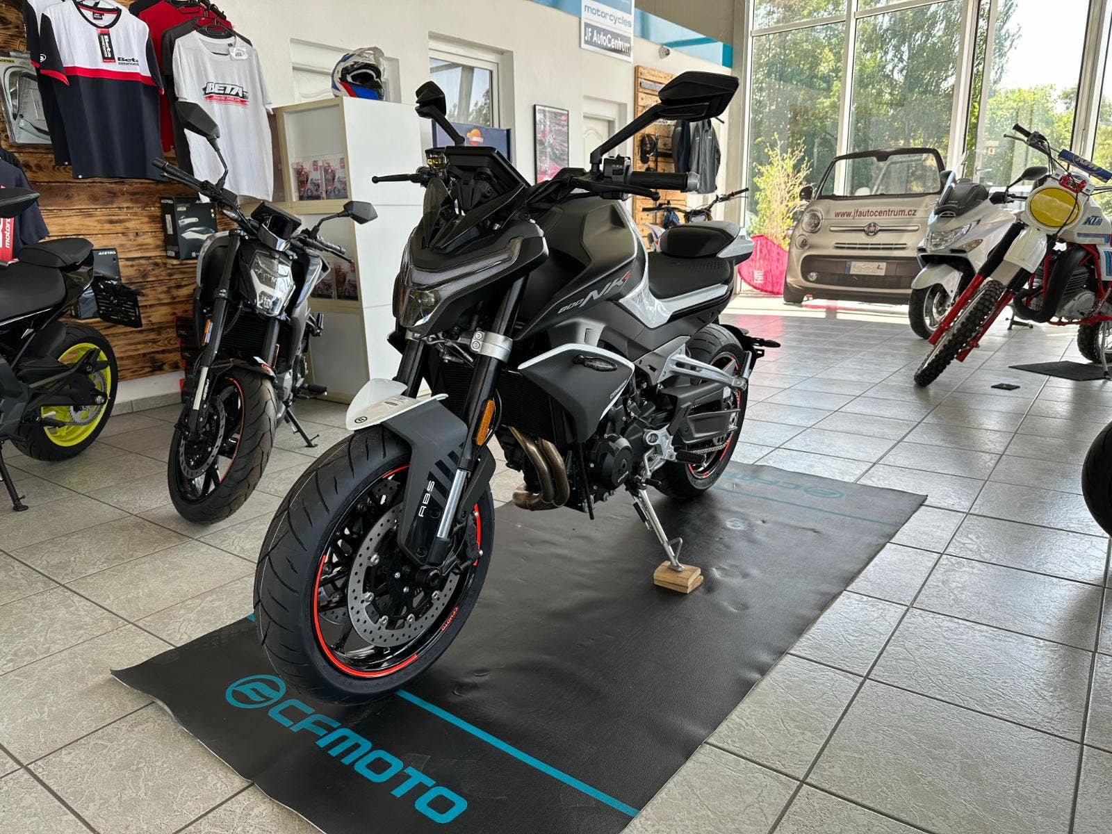 CFMOTO 800 NK